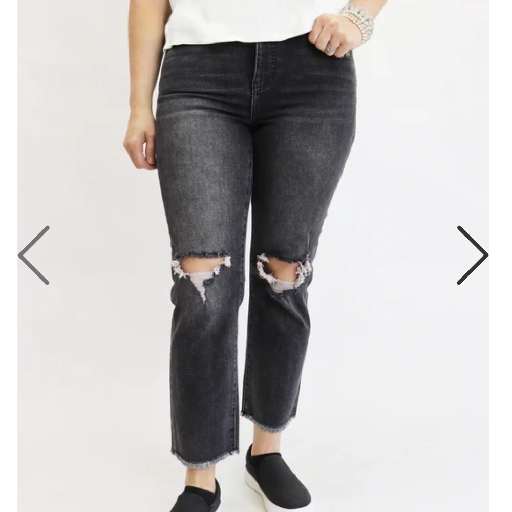 NWT Ankle Crop Straight Jeans - Vintage Black